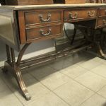 802 2075 WRITING DESK